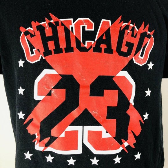 Gildan Chicago 23 T Shirt Size Large Red Black - Picture 2 of 7